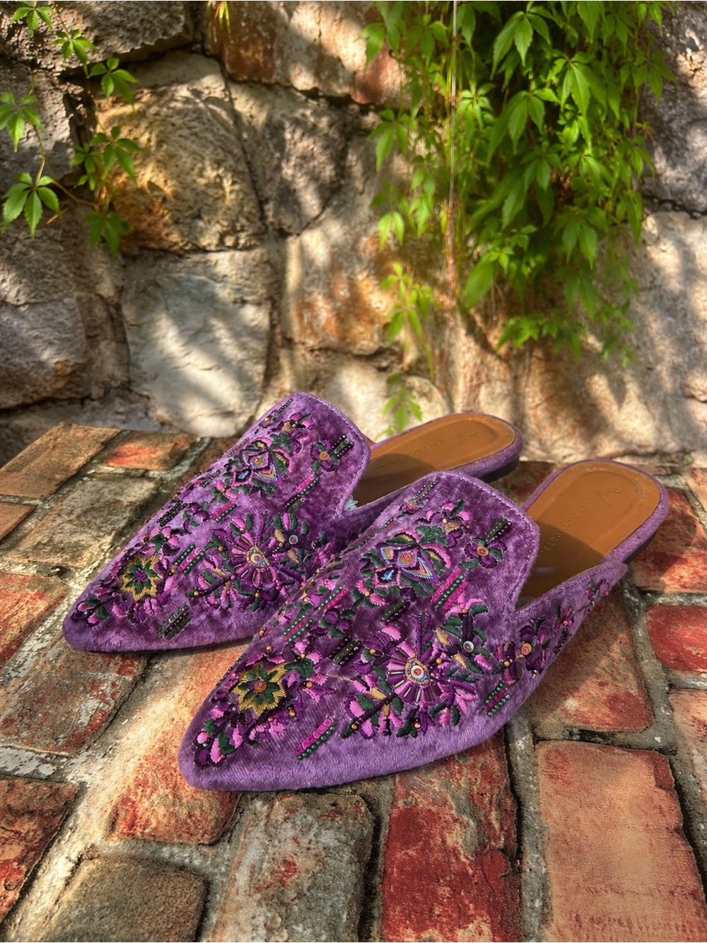 ANTHROPOLOGIE Purple Beaded Textile and Leather Flat Mules, 6M